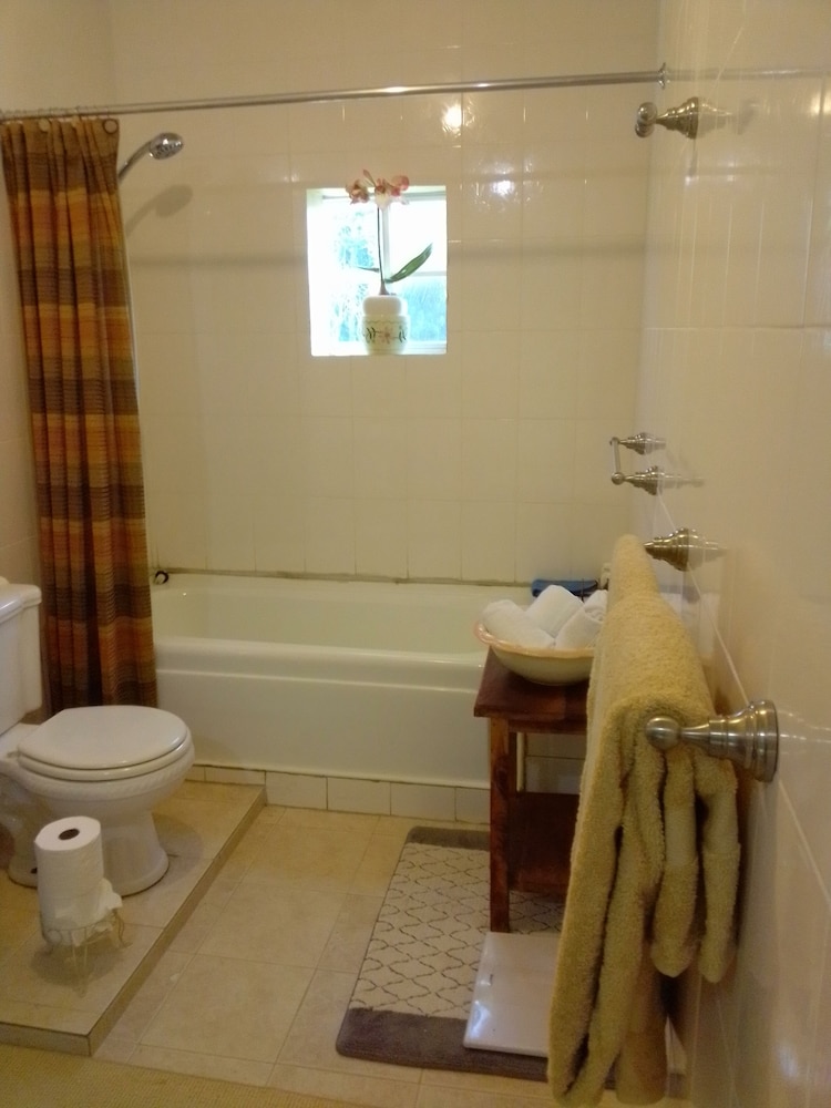 Deluxe Room, Courtyard View photo 3