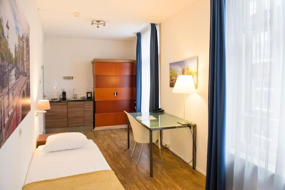 Single Room, 1 Large Twin Bed photo 2