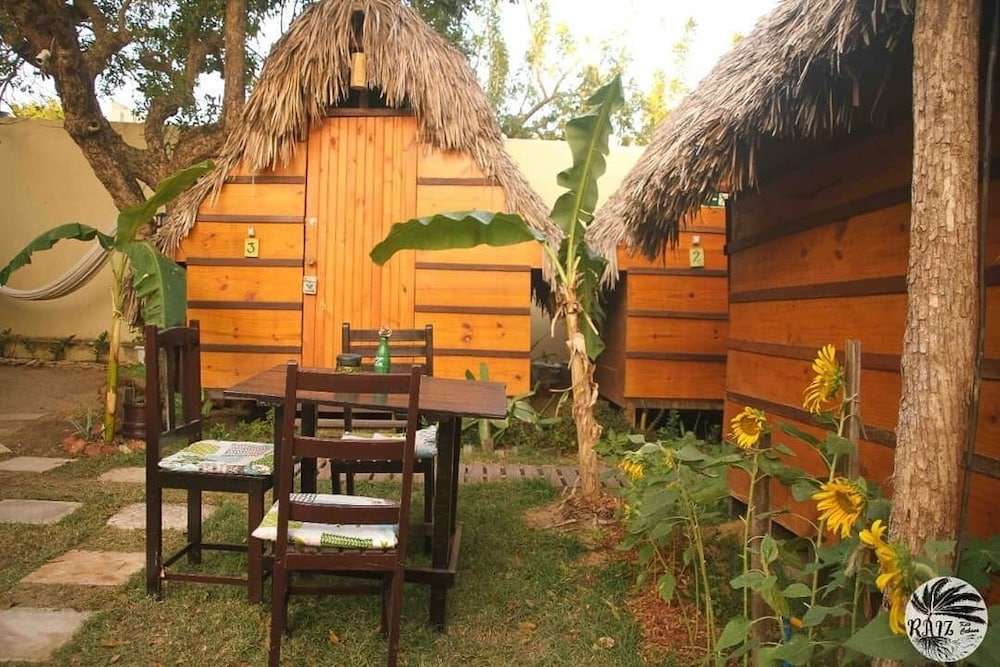 Economy Cabin, 2 Twin Beds, Shared Bathroom, Ground Floor photo 3