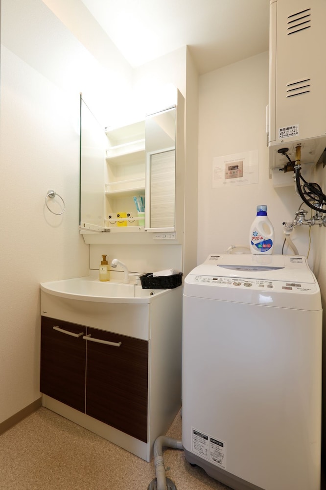 2 Bedroom photo 3