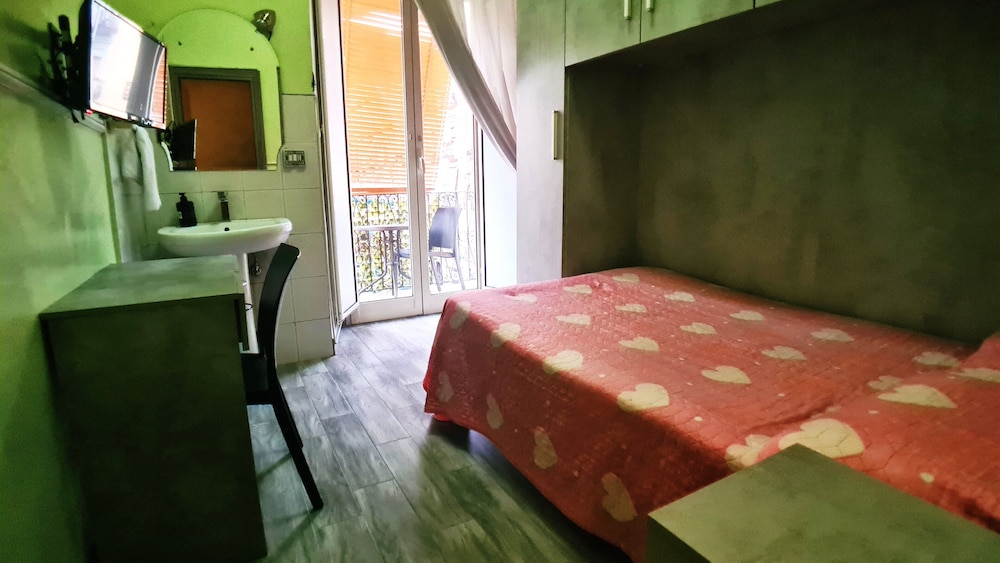 Single Room ( External Bathroom) photo 2