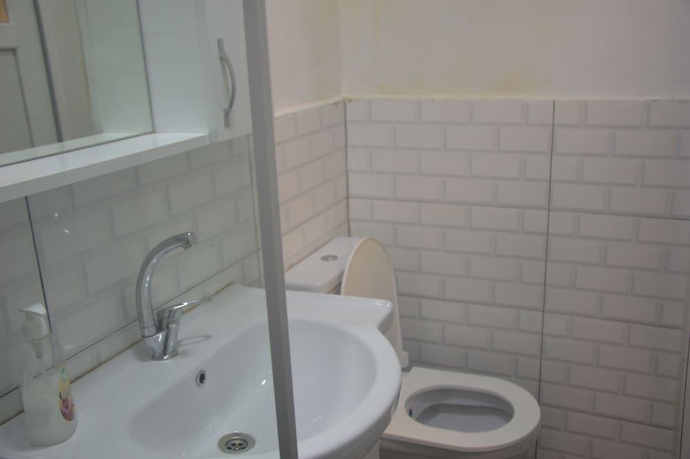Economy Double Room photo 3