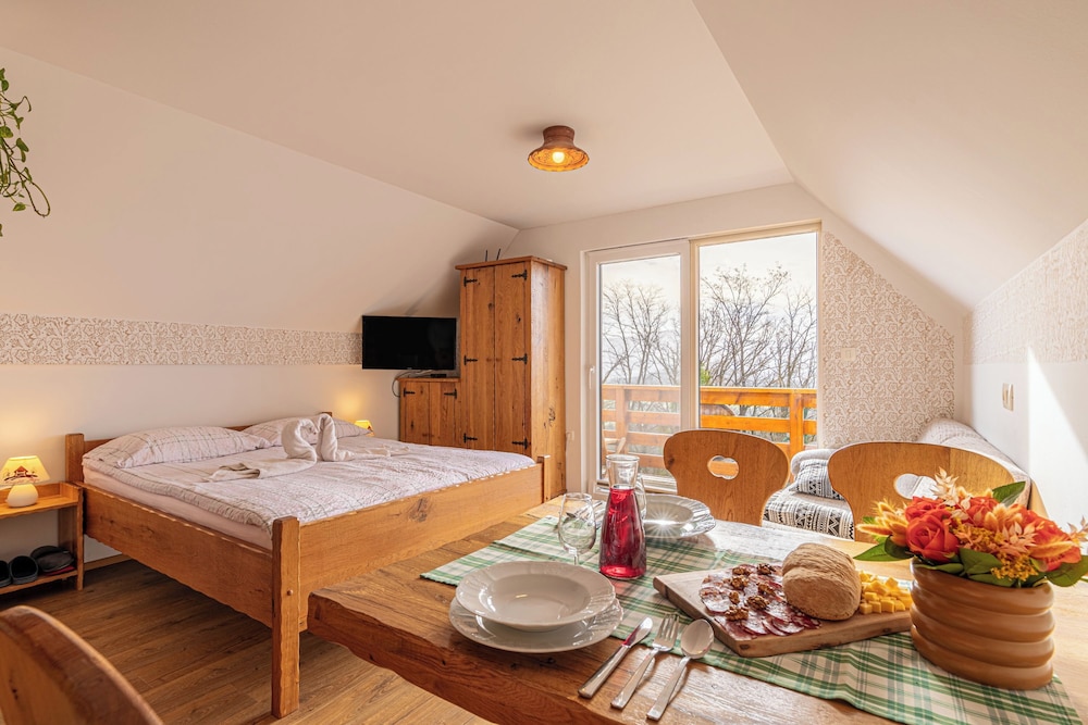 Family Studio, Mountain View (Vineyard Cottage Rataj 2 Wellness) photo 2