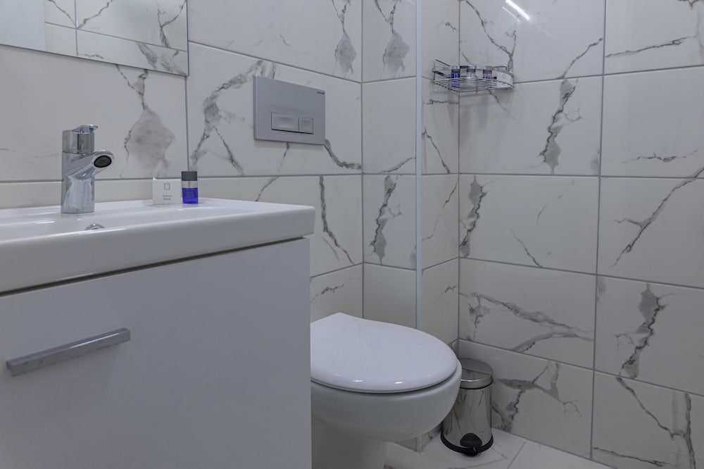 Standard Twin Room - Photo 2