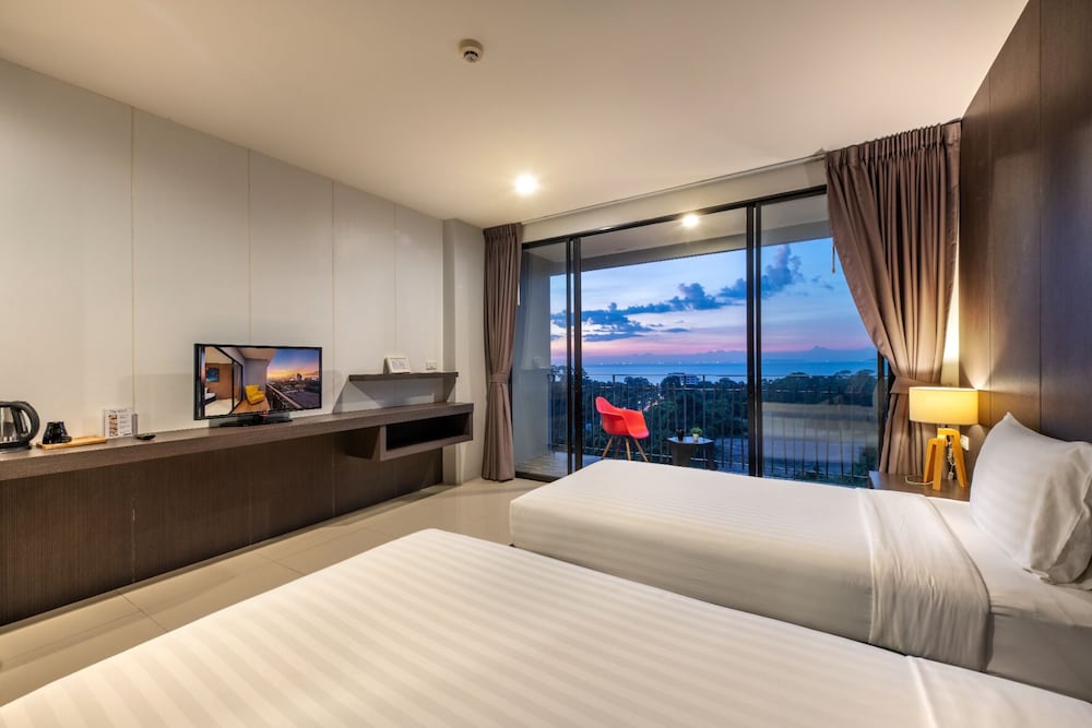 Deluxe Double or Twin Room photo 3
