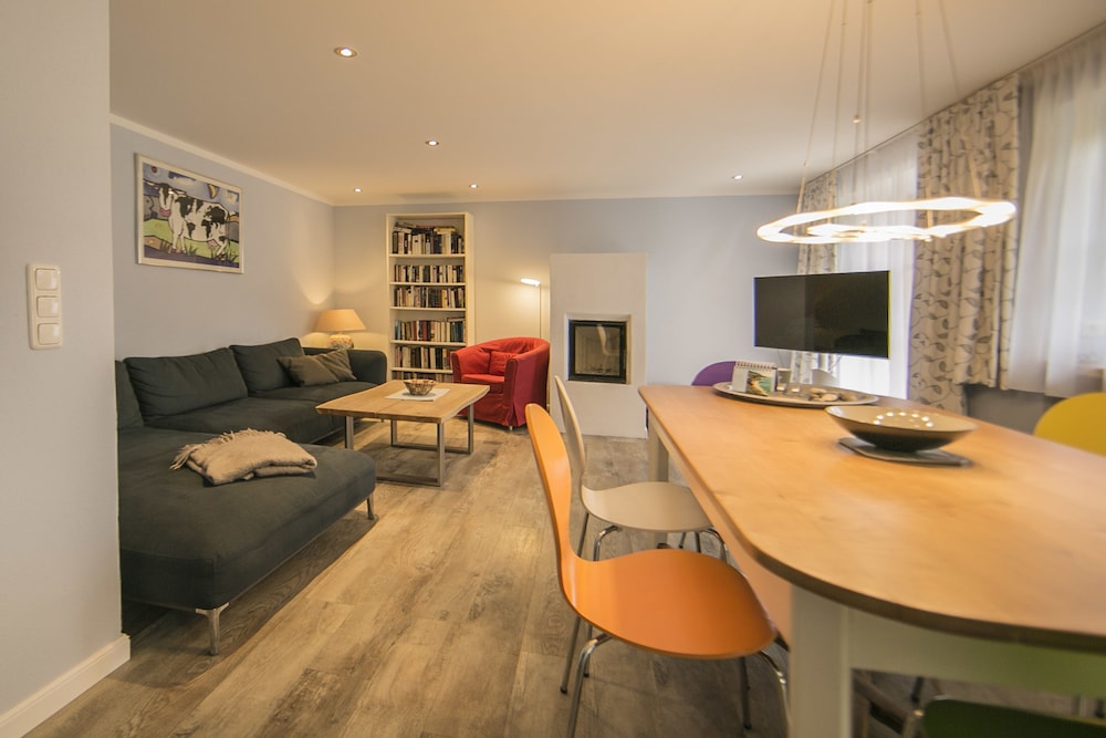 Exclusive Apartment, Mountain View photo 1