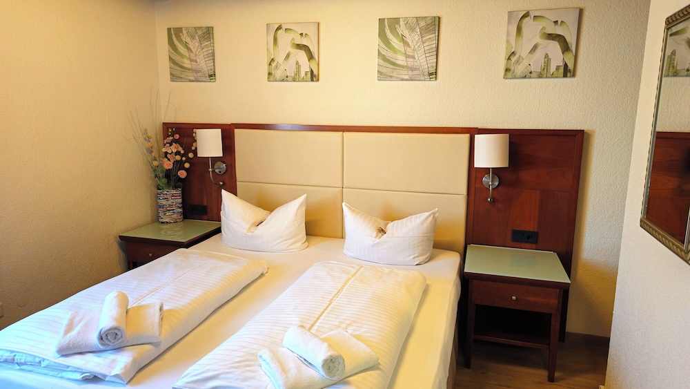 Classic Double Room, Non Smoking photo 1