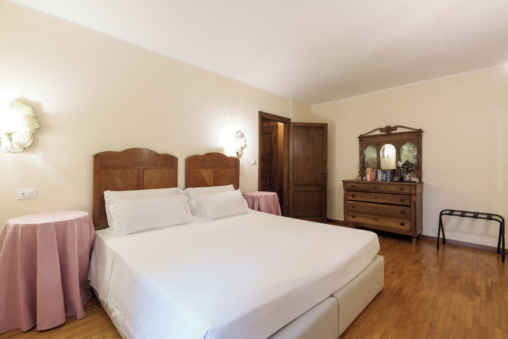 Superior Quadruple Room photo 2