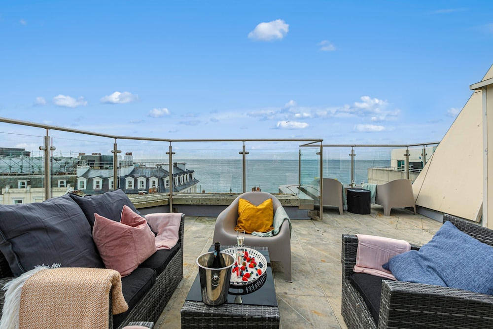 Apartament na szczycie w Brighton Beach City z widokiem na morze i balkonem, Zdjęcie 22