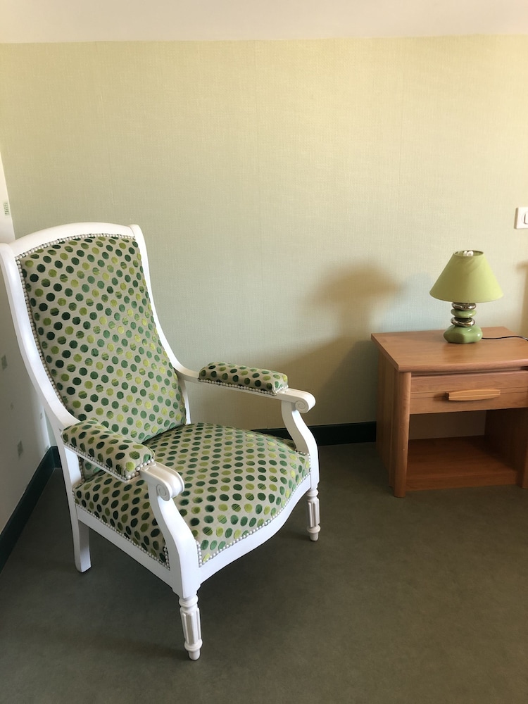 Double Room - Photo 8