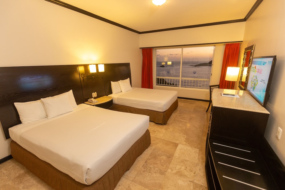 Deluxe Room, Sea View - Photo 1