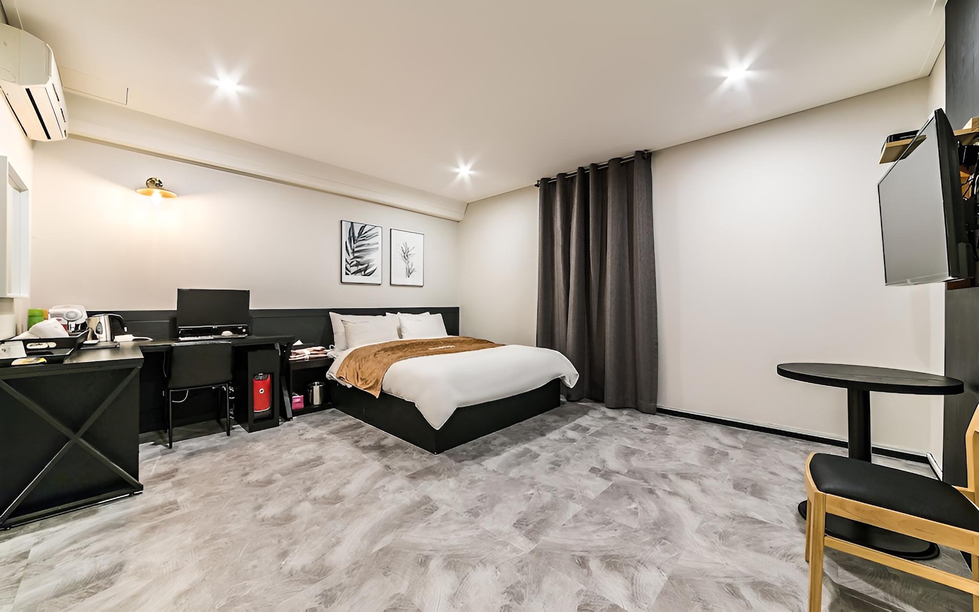 Room (Standard-OTT (Bathtub Electric Mat)) photo 3