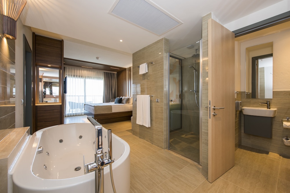 Suite, Sea View photo 3