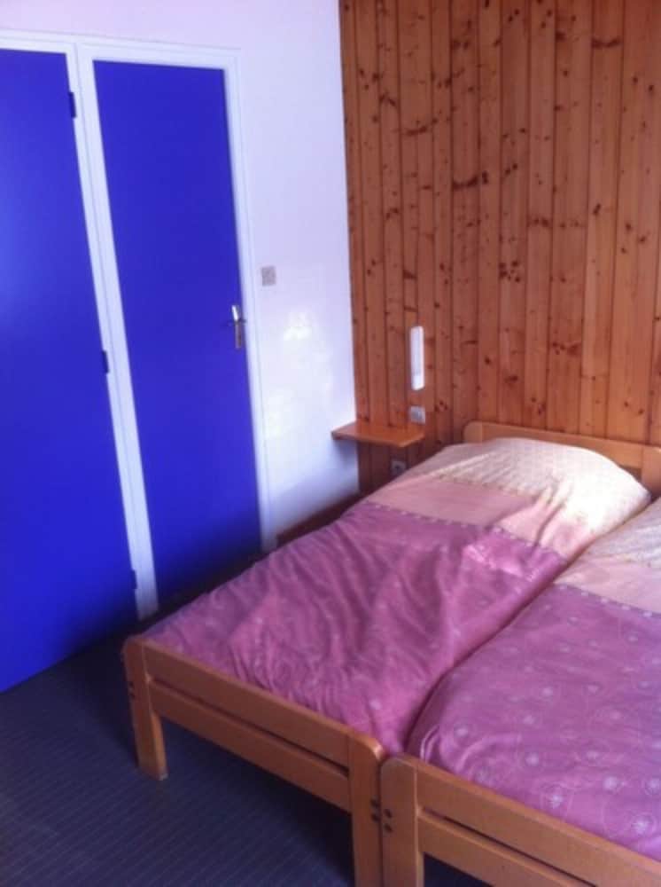 Economy Double Room photo 2