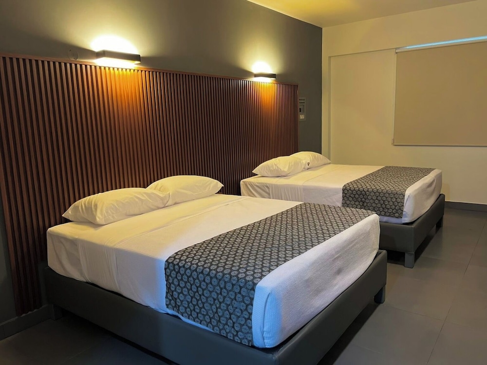 Luxury Room, 2 Queen Beds