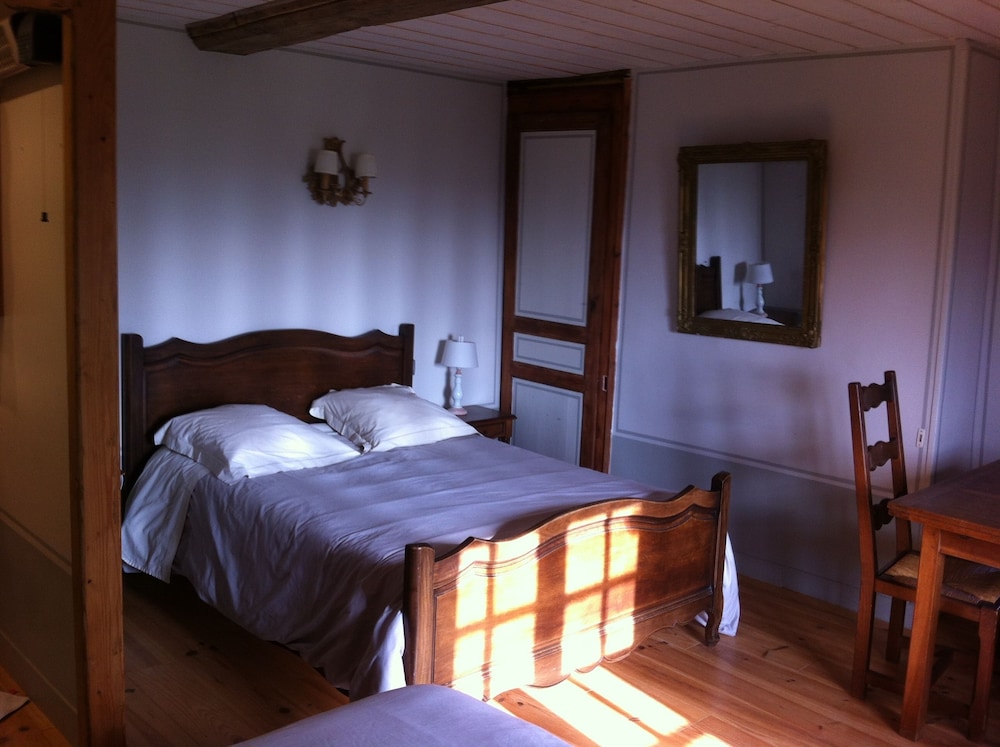 Family Room, 2 Double Beds photo 1