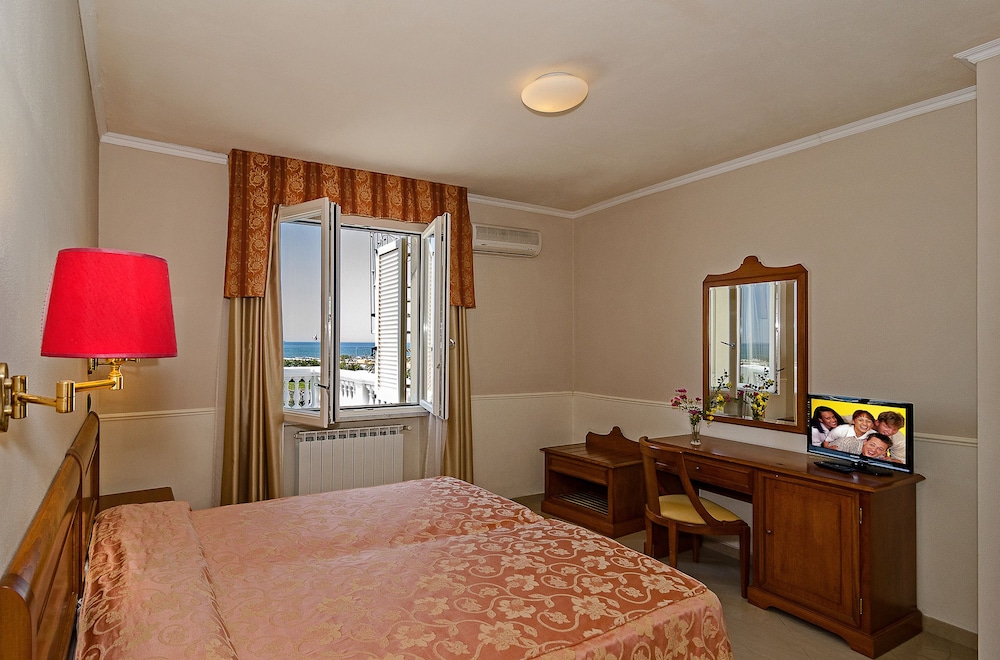 Classic Double Room photo 1