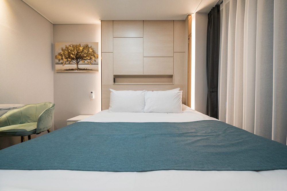 Standard Double Room - Photo 4