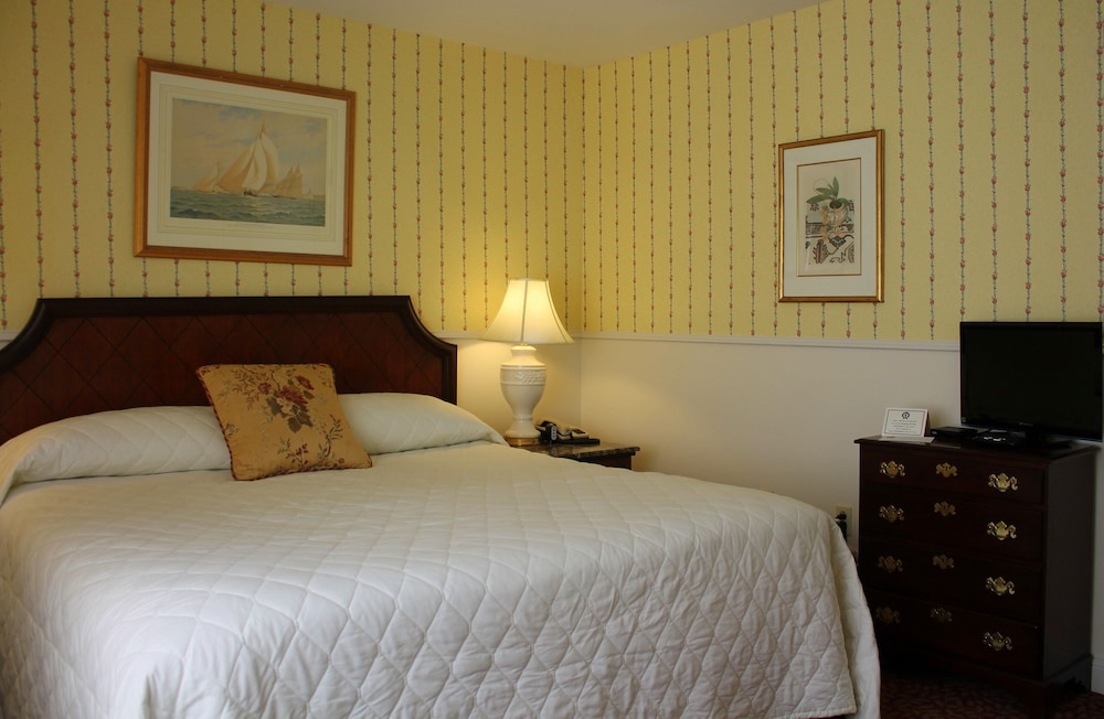 Deluxe Room, 1 King Bed (No Pets) - Photo 2
