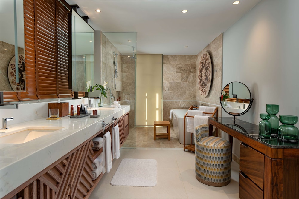 Family Suite, Multiple Beds, Beachfront