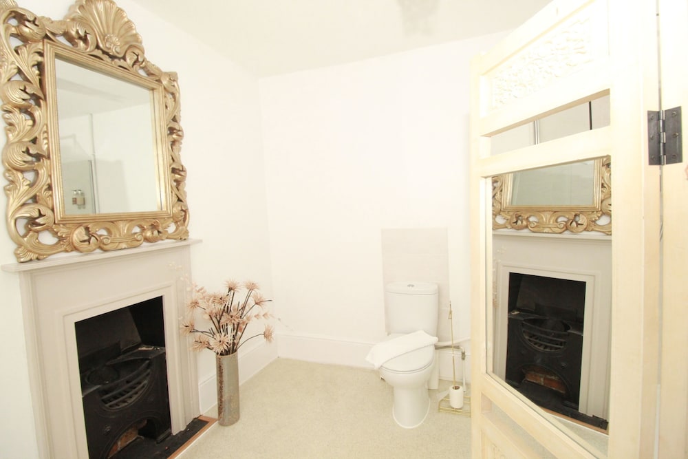 Luxury Double Room, Ensuite, Garden View photo 3