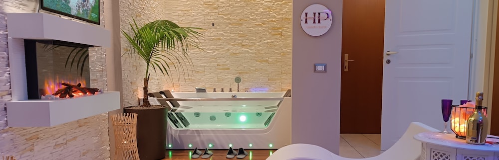 Luxury Suite photo 1