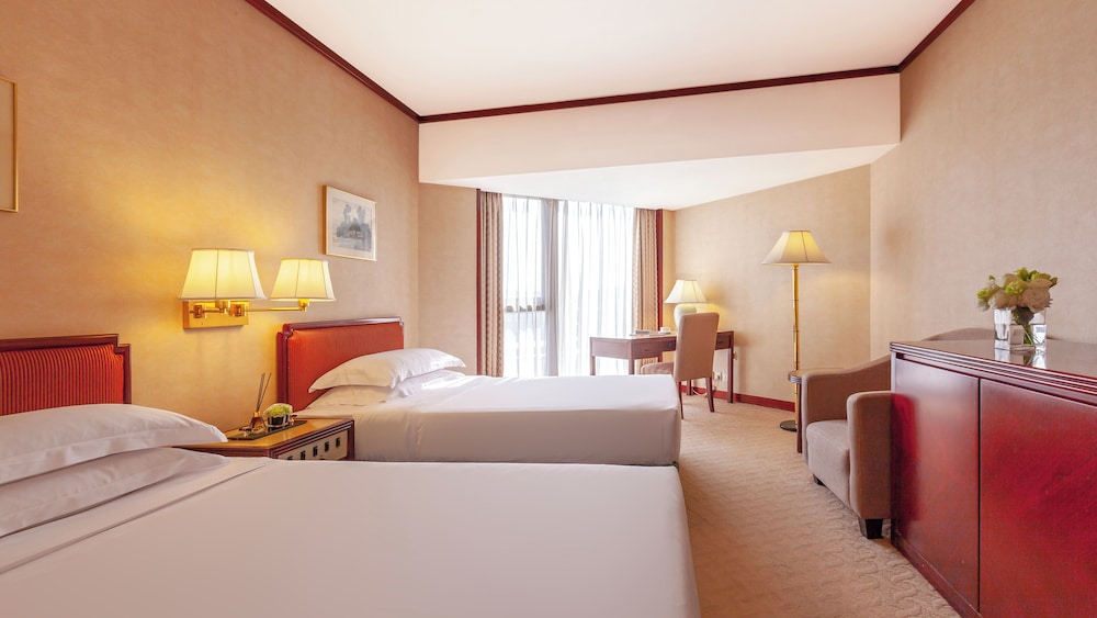 Superior Room 2 Twin Beds, City View photo 1