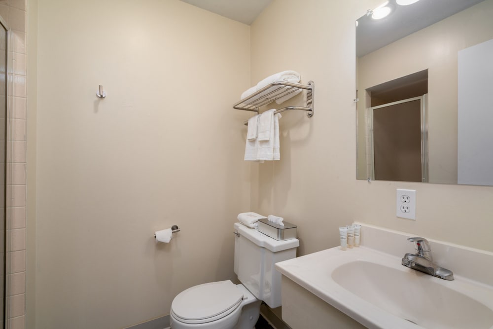 Superior Room, 2 Queen Beds, Balcony photo 3