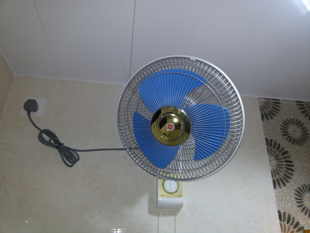 Single Room, Private Bathroom photo 3