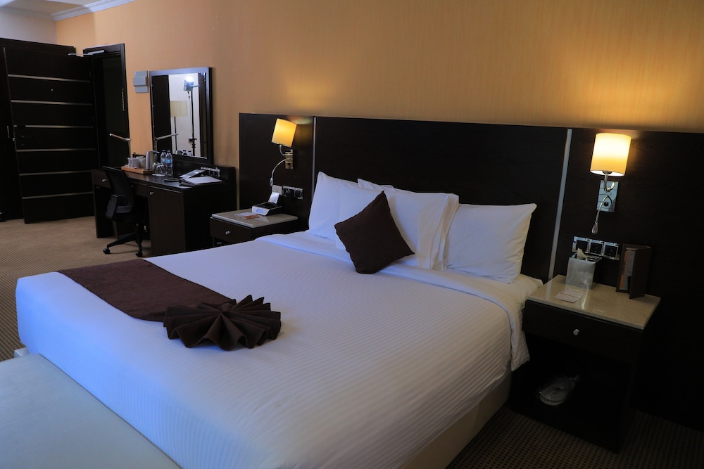 Executive Room - Photo 3