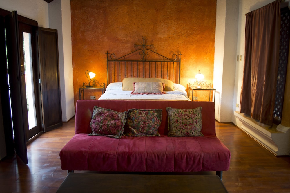 Comfort Triple Room, 1 Queen Bed with Sofa bed photo 1