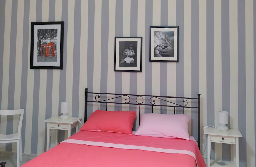 Loft (Red) photo 3