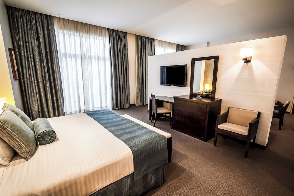 Classic Suite, City View