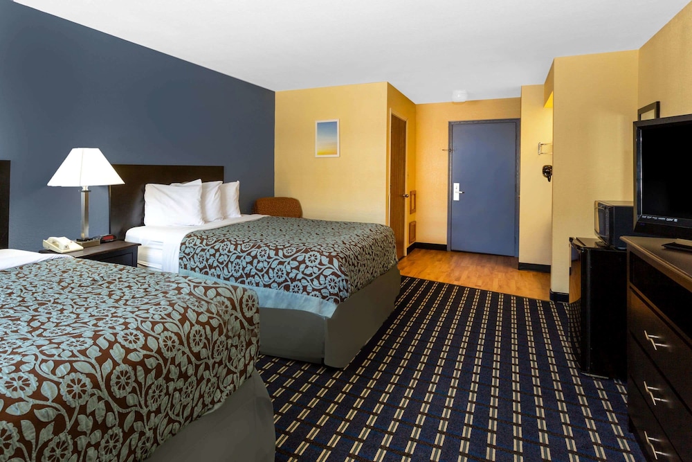 Studio Suite, 2 Queen Beds, Non Smoking photo 1