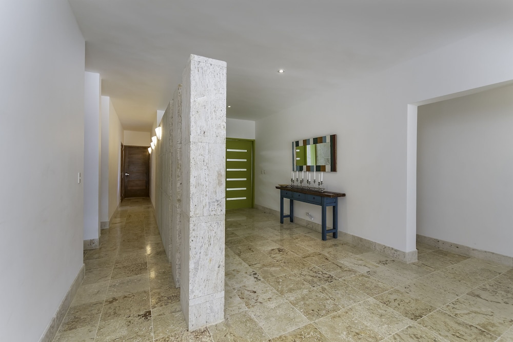 Romantic Villa photo 2