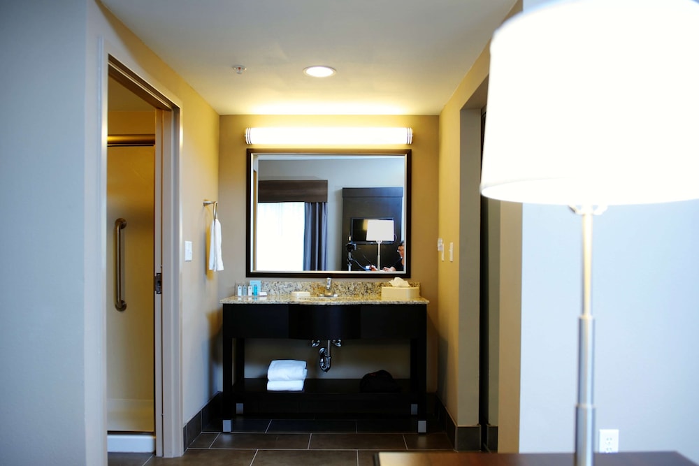 Room, 2 Queen Beds, Accessible, Non Smoking photo 3
