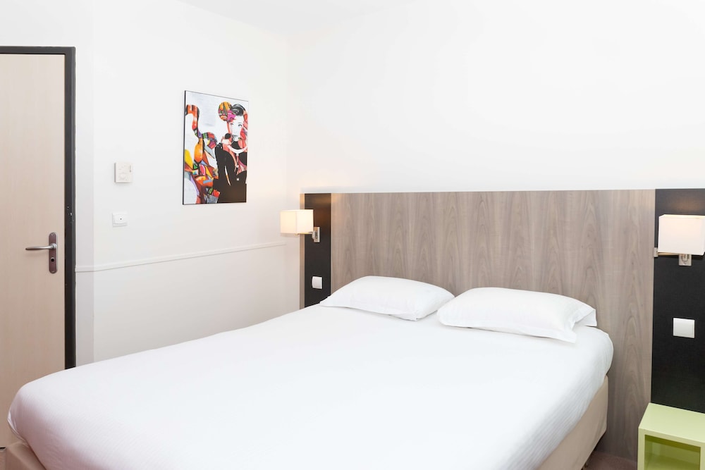 Standard Room, 3 Twin Beds photo 1