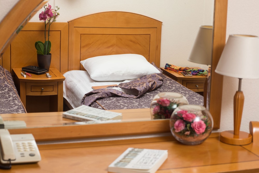 Standard Twin Room photo 2