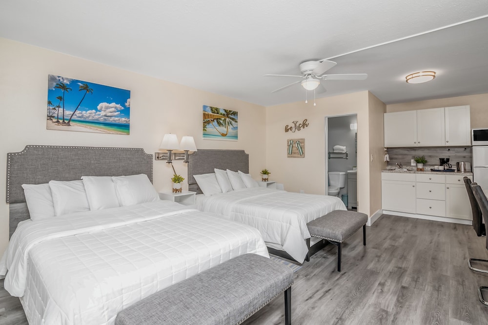 Deluxe Studio, 2 Queen Beds, Kitchenette photo 2
