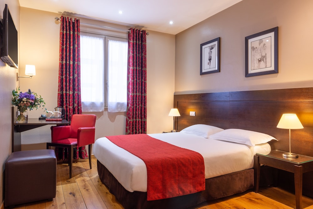 Standard Double Room, Accessible, Ground Floor (Street view)