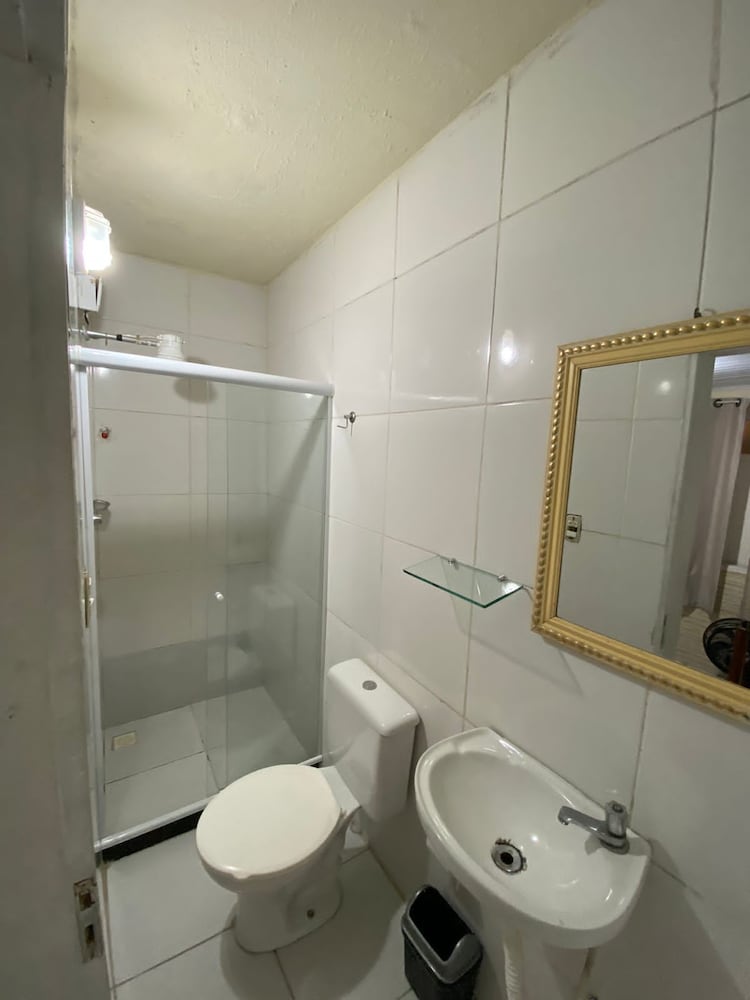 Basic Single Room, 1 Twin Bed, Non Smoking, Housekeeping photo 2