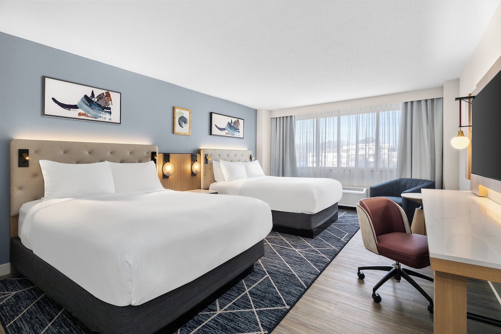 Standard Room, 2 Queen Beds, Accessible Bathtub, Non Smoking (Communication, Mobility) - Photo 2
