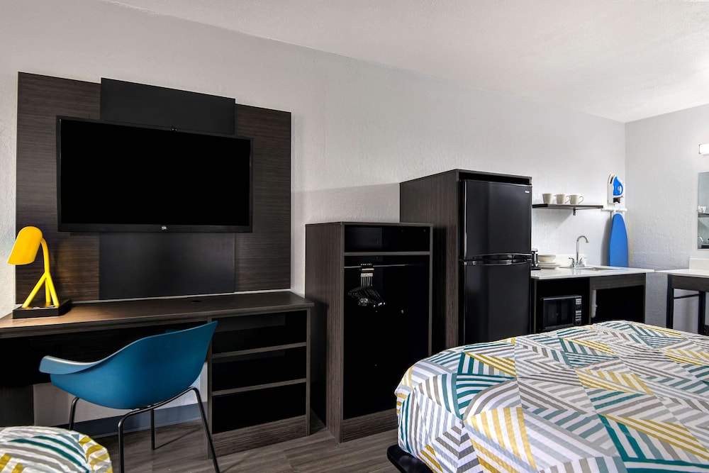 Standard Room, 2 Double Beds, Accessible, Non Smoking photo 1