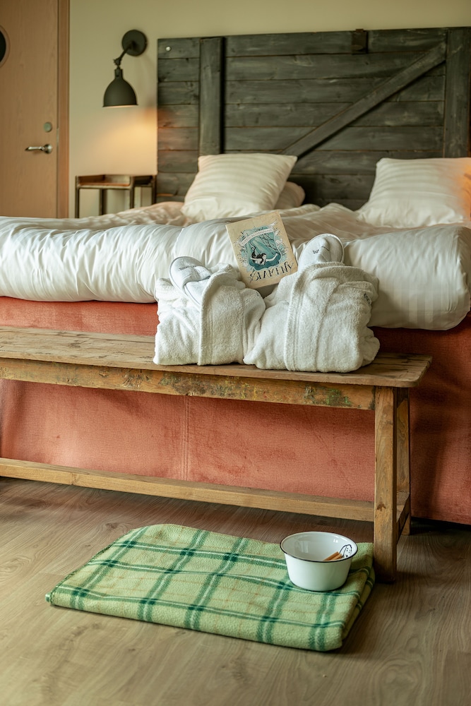 Double Room - Photo 6