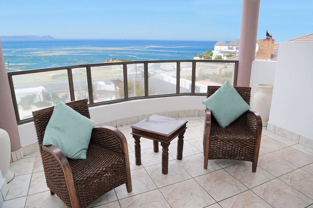 1st Floor - Honeymoon -Full Sea View - Photo 5