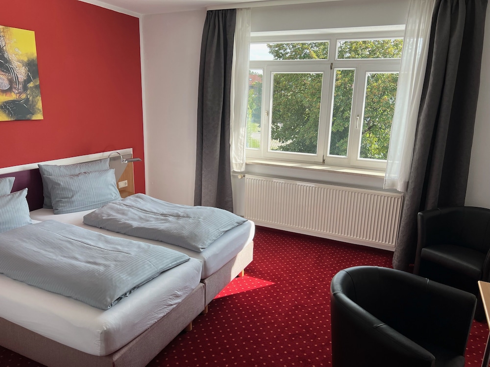 Basic Double or Twin Room photo 2