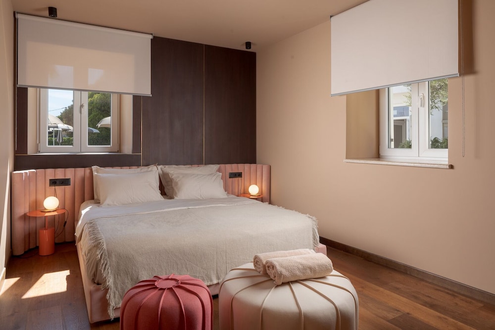 5 Star Executive Suite with Balcony and Sea View photo 2