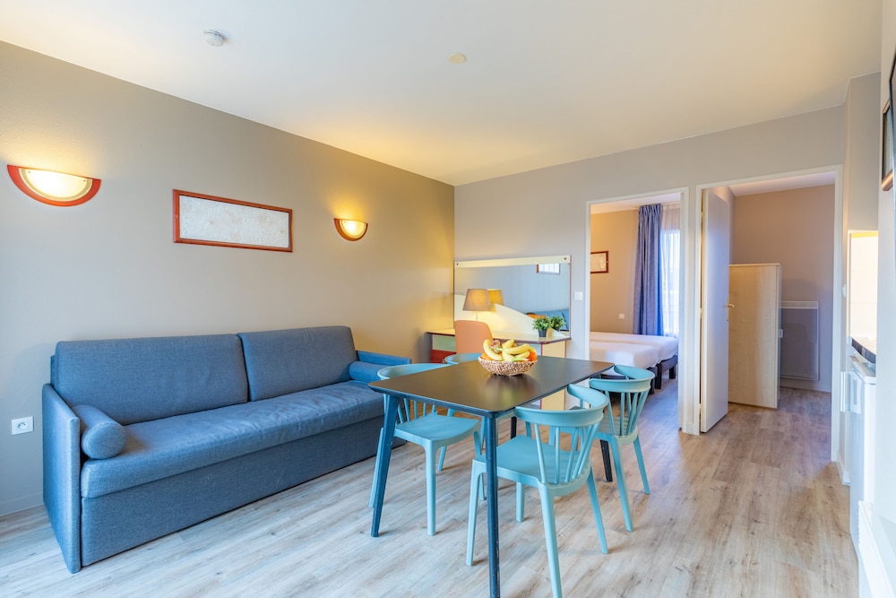 Family Apartment, 2 Bedrooms - Photo 5