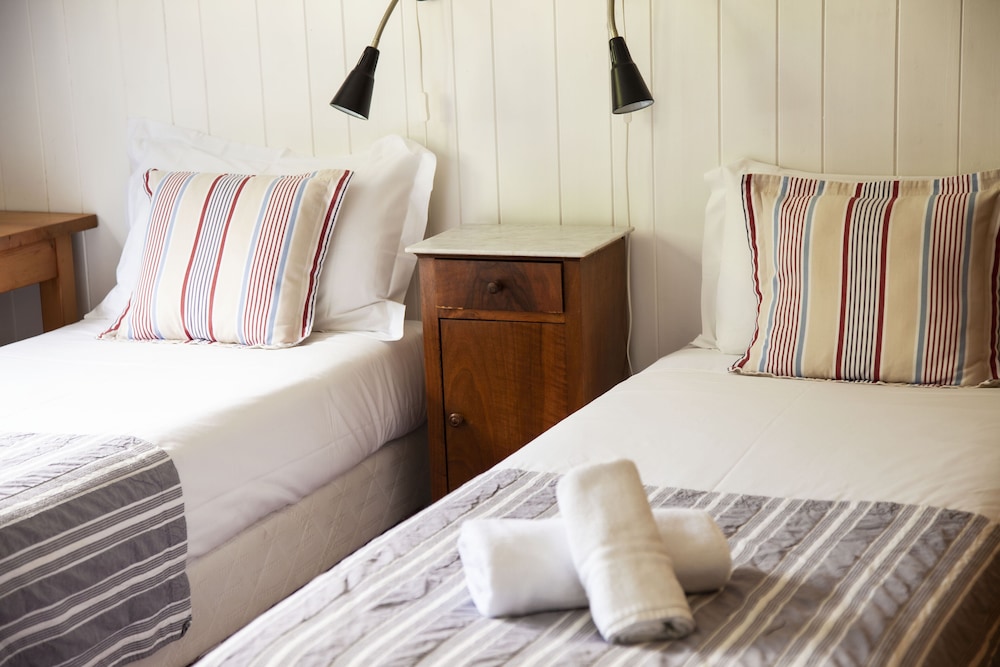 Standard Twin Room - Photo 3