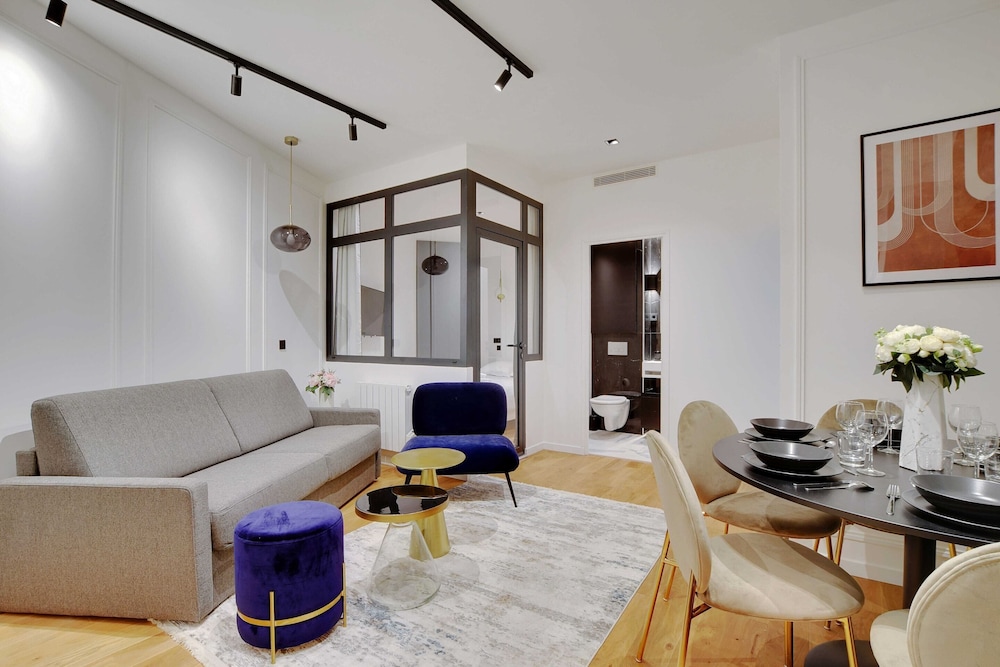 Apartment photo 1